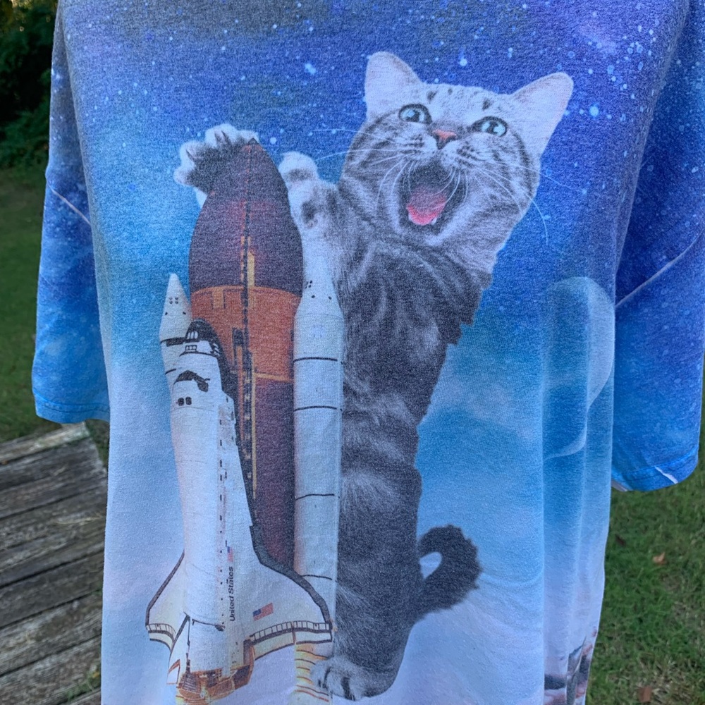 🐱🚀Cat Riding Spaceship Tee🚀🐱 - Picture 3 of 8